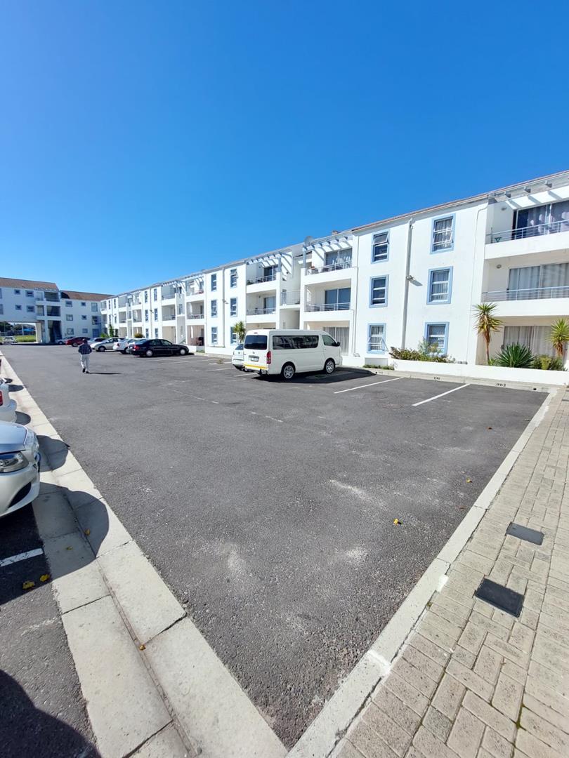 To Let 2 Bedroom Property for Rent in Lansdowne Western Cape